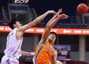 开云体育直播-内线双塔表现出色，助球队获胜的简单介绍