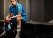 开云体育入口-欧冠决赛之夜，詹姆斯表现堪称教科书，跨界竞技中的王者心态