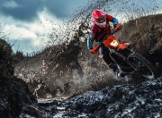 开云体育-当哈兰德统治全场，奥地利力克乌拉圭的夜晚，足球正在告别唯一性