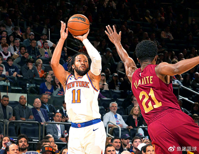 菲律宾男篮完胜尼克斯,萨姆·米切尔爆发神勇 菲律宾男篮完胜尼克斯,萨姆·米切尔爆发神勇