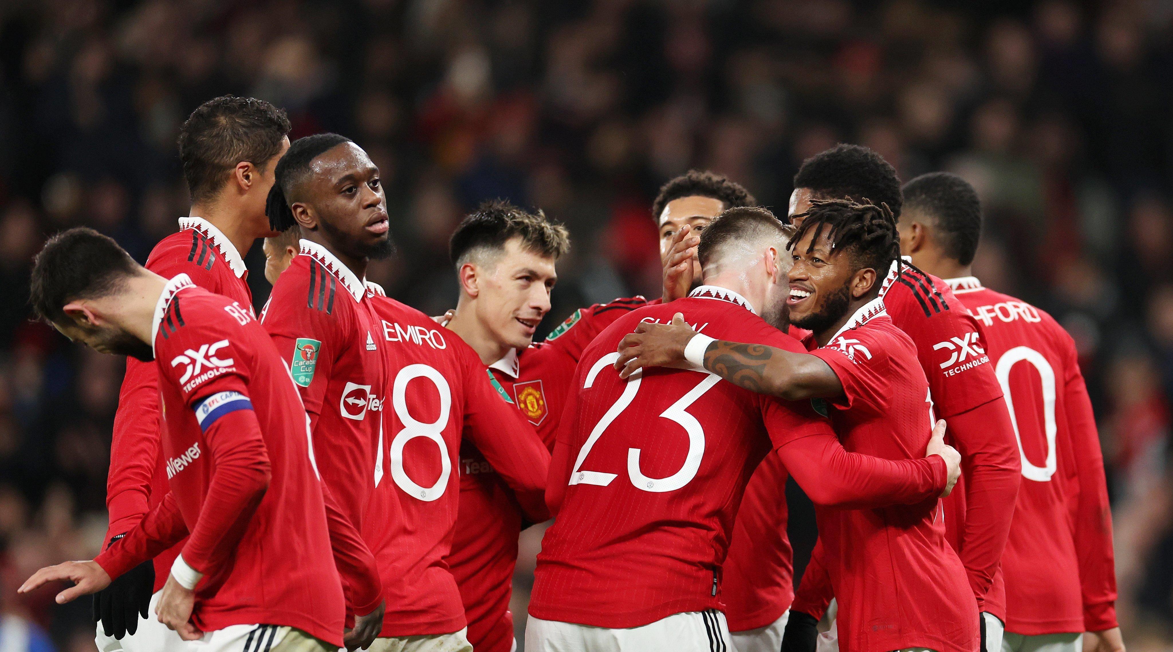 欧预赛比赛场面热度不减,球员全力拼搏争胜 欧预赛比赛场面热度不减,球员全力拼搏争胜