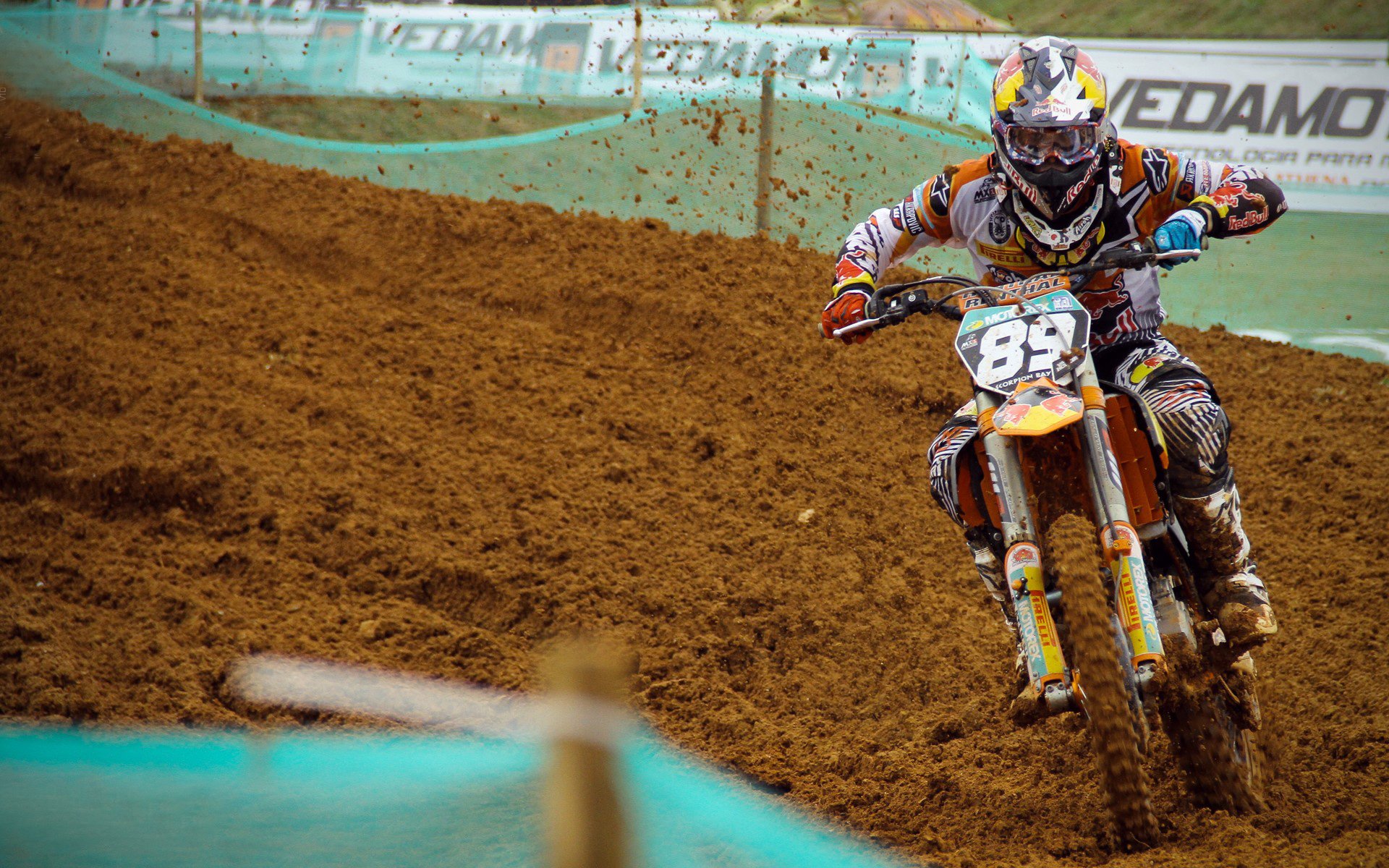 奥亚尔萨瓦尔彻底打爆防线,芬兰稳稳拿下拉齐奥,一场战术与意志的胜利