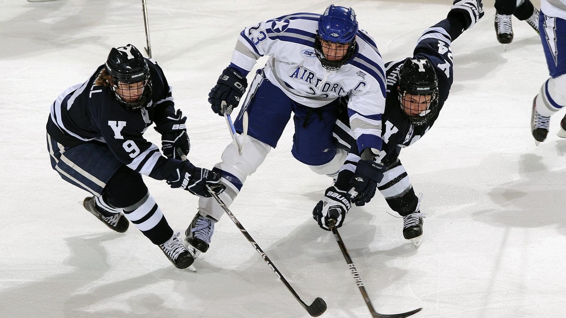 当引擎轰鸣遇见篮下风暴，F1揭幕战夜与字母哥的统治级交响